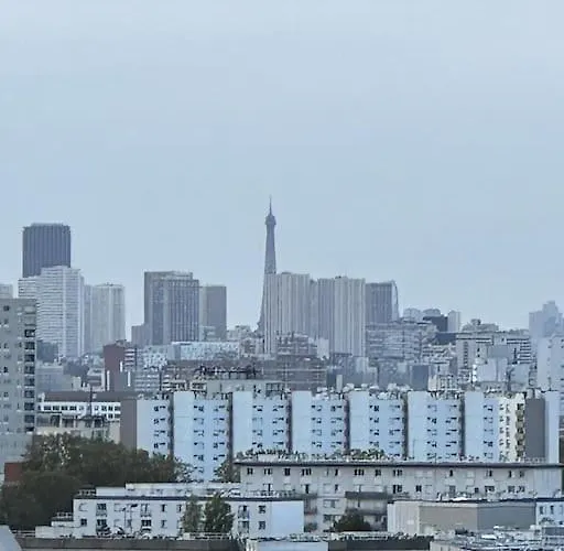 Superbe T4 Vue, Metro Commerces