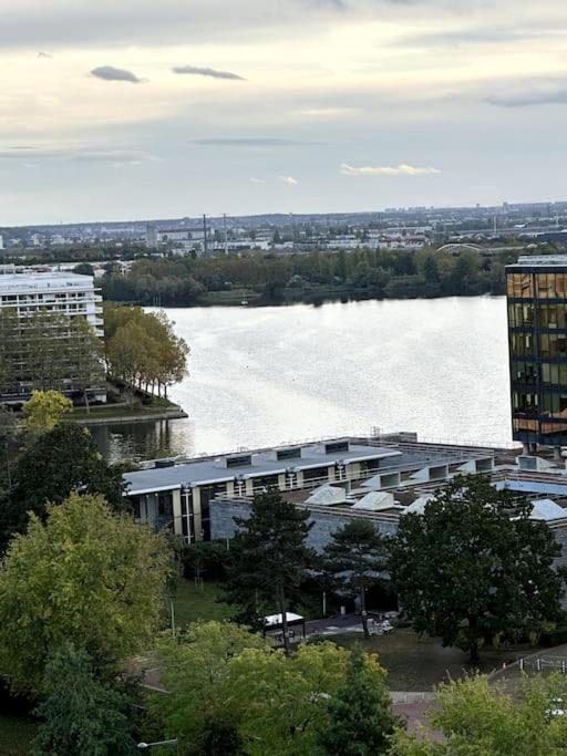 Superbe T4 Vue, Metro Commerces * Creteil