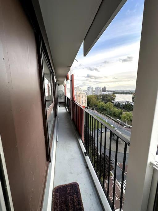 Apartment Superbe T4 Vue, Metro Commerces