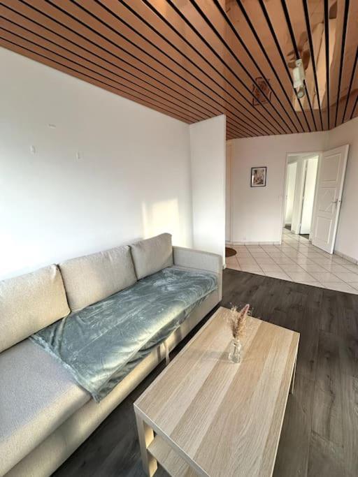 Apartment Superbe T4 Vue, Metro Commerces *